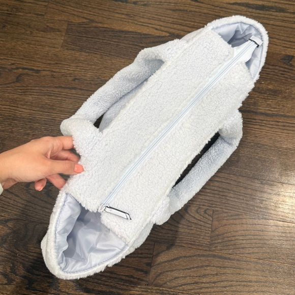 Fluffy Tote Bag - VS PINK - baby blue - Picture 3 of 8